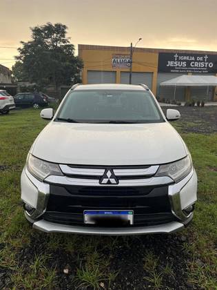 MITSUBISHI OUTLANDER 3.0 GT 4X4 V6 24V GASOLINA 4P AUTOMÁTICO MITSUBISHI OUTLANDER 3.0 GT 4X4 V6 24V GASOLINA 4P AUTOMÁTICO